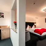 Tradizio Hotell 3*