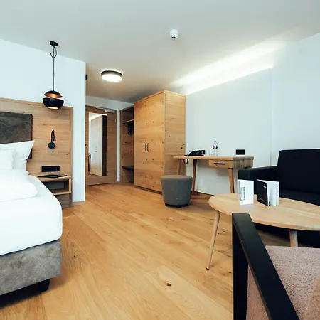 Hotel Tradizio Mittelberg