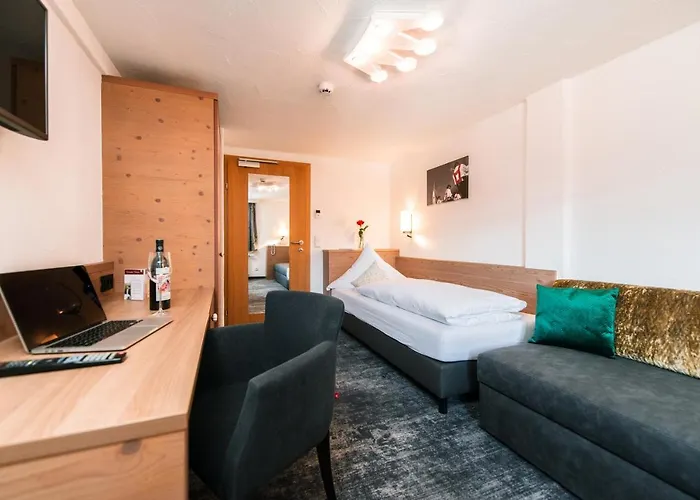 Tradizio Hotel Mittelberg